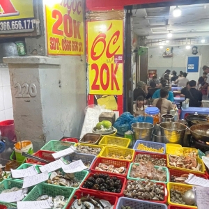 diem-danh-cac-quan-oc-ngon-quan-4-khong-the-bo-qua-oc-ngoc-20k