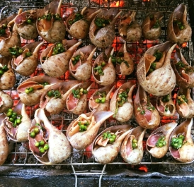 Ốc muỗng nướng tiêu xanh