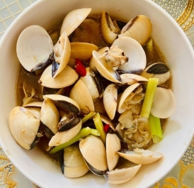 Nghêu hấp Thái